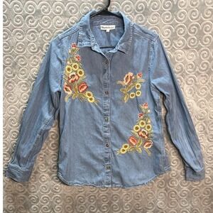NorthStyle Womens Chambray Embroidered‎ Floral Button Up Shirt Small